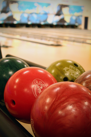 20091126 bowling balls small